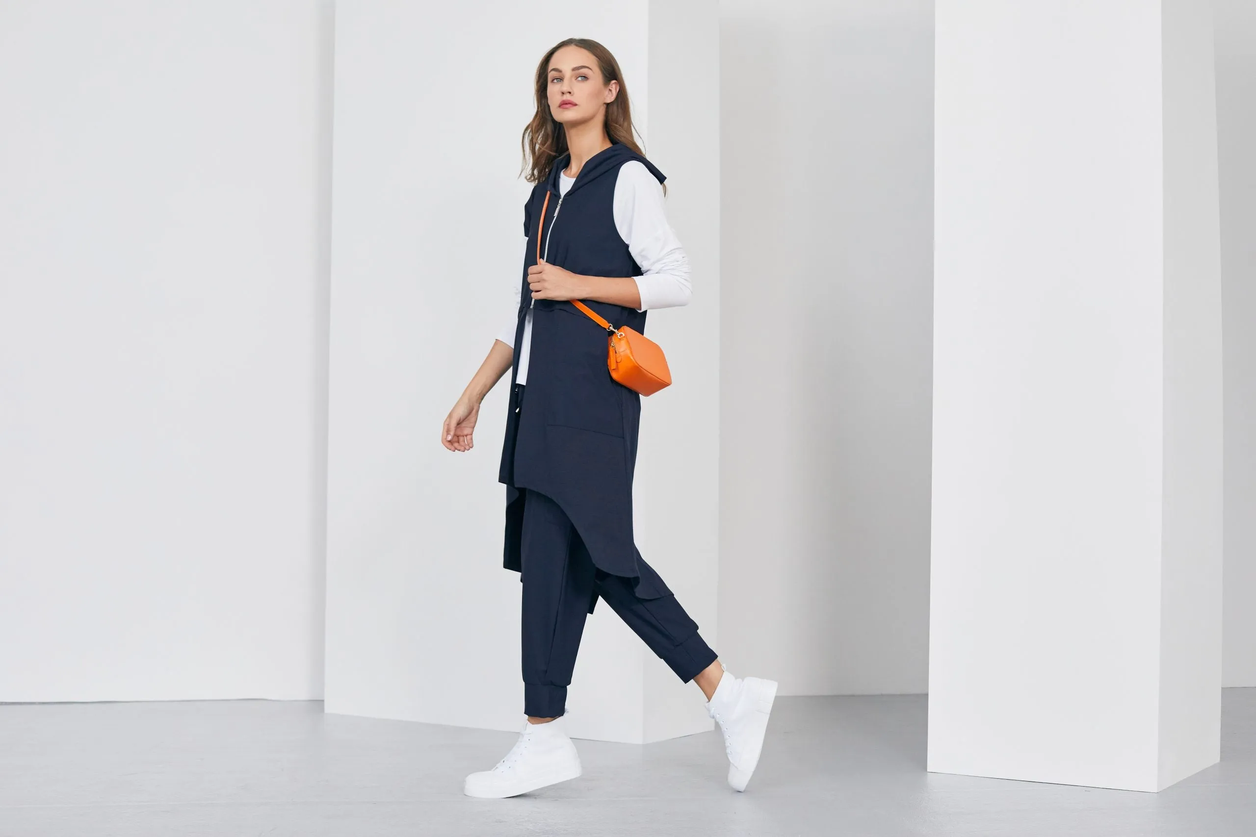 114- Jersey Gilet w/ Contrast Panels Navy- Naya