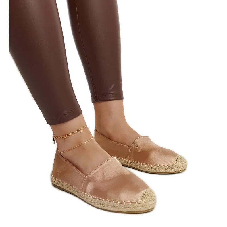 Beige espadrilles with a shine on the Caithlin platform