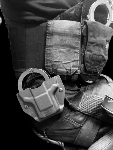 KMP UK TACTICAL 850 Handcuff Pouch