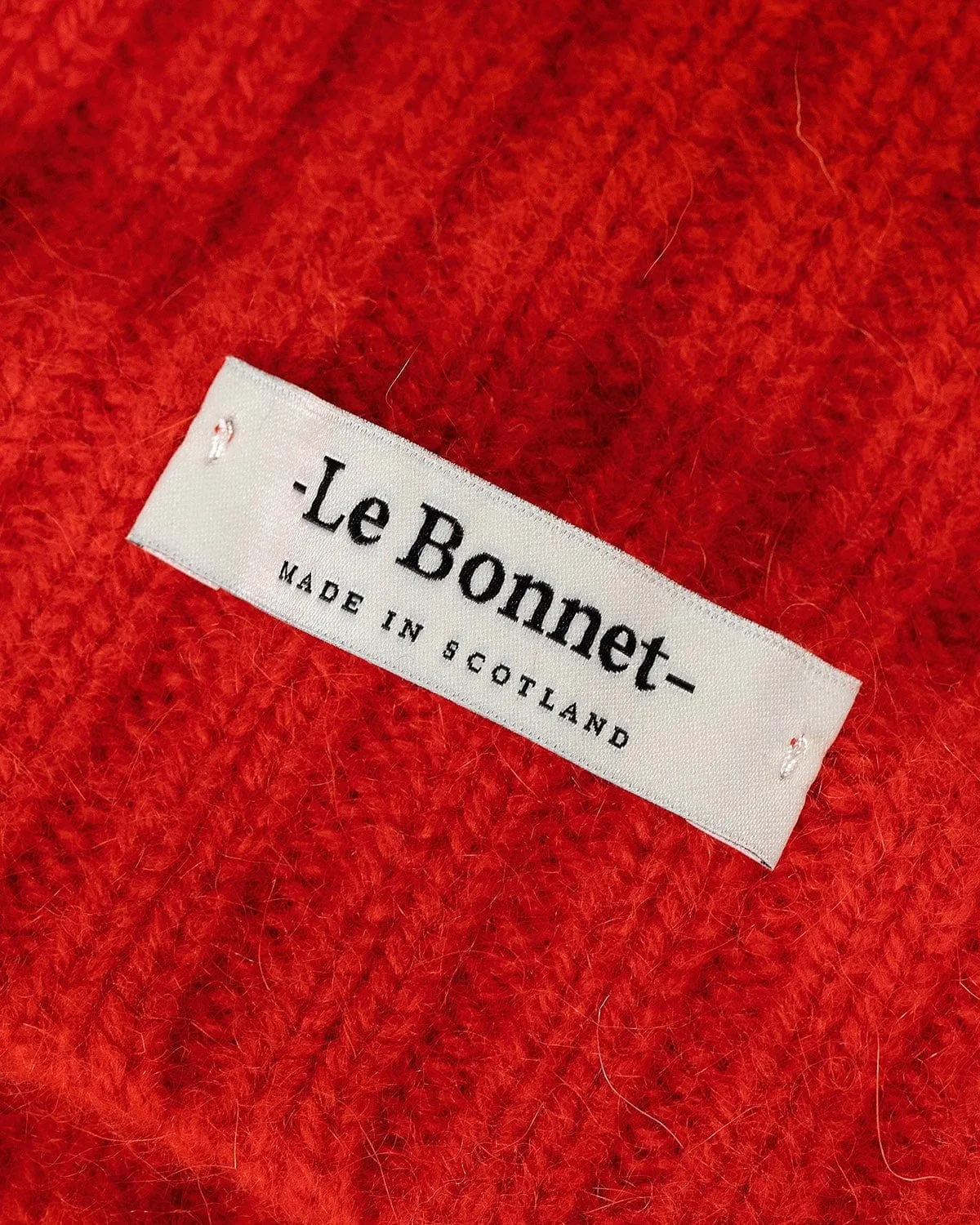 Le Grand Bonnet Crimson