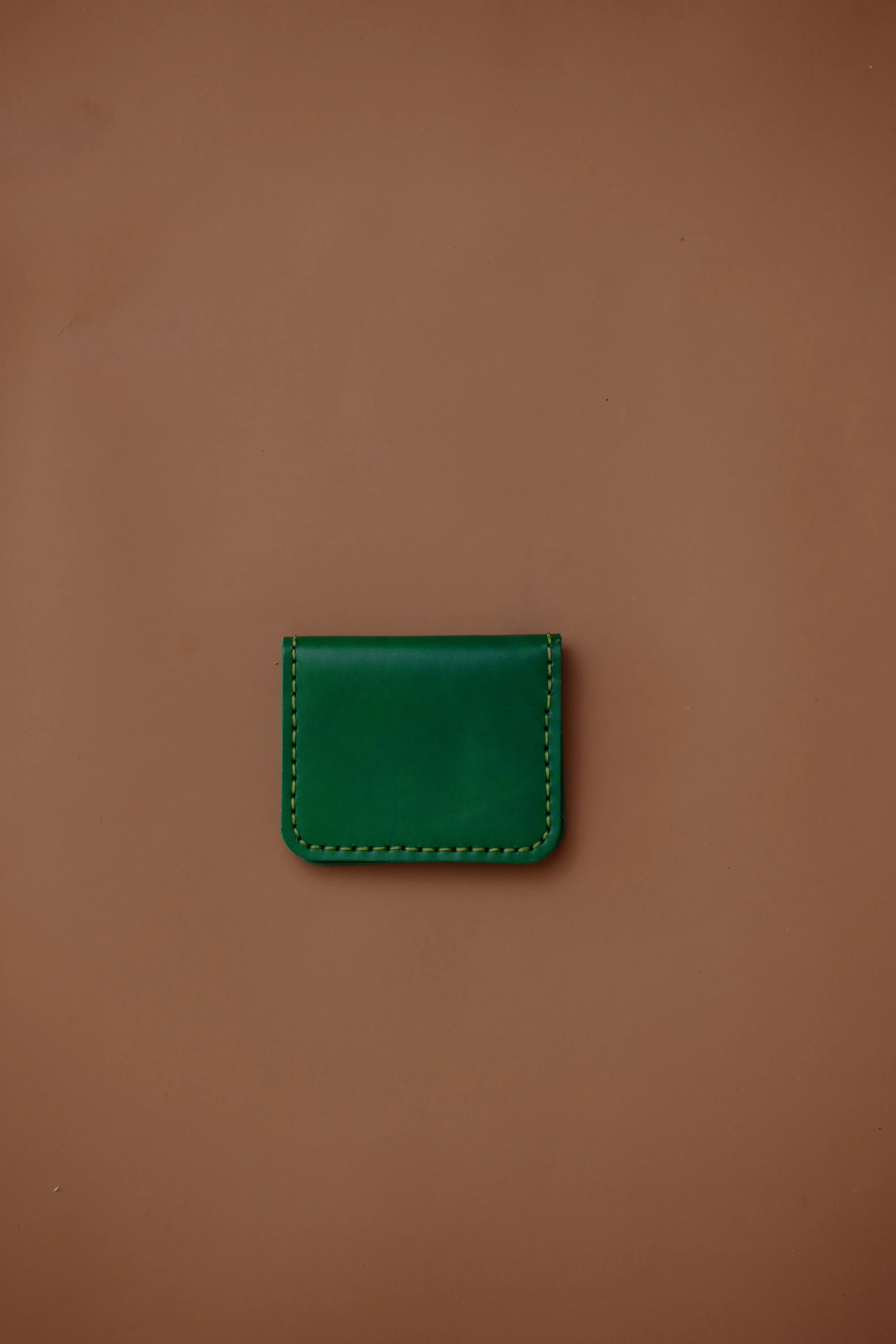 LEATHER CARDHOLDER WALLET // EMERALD