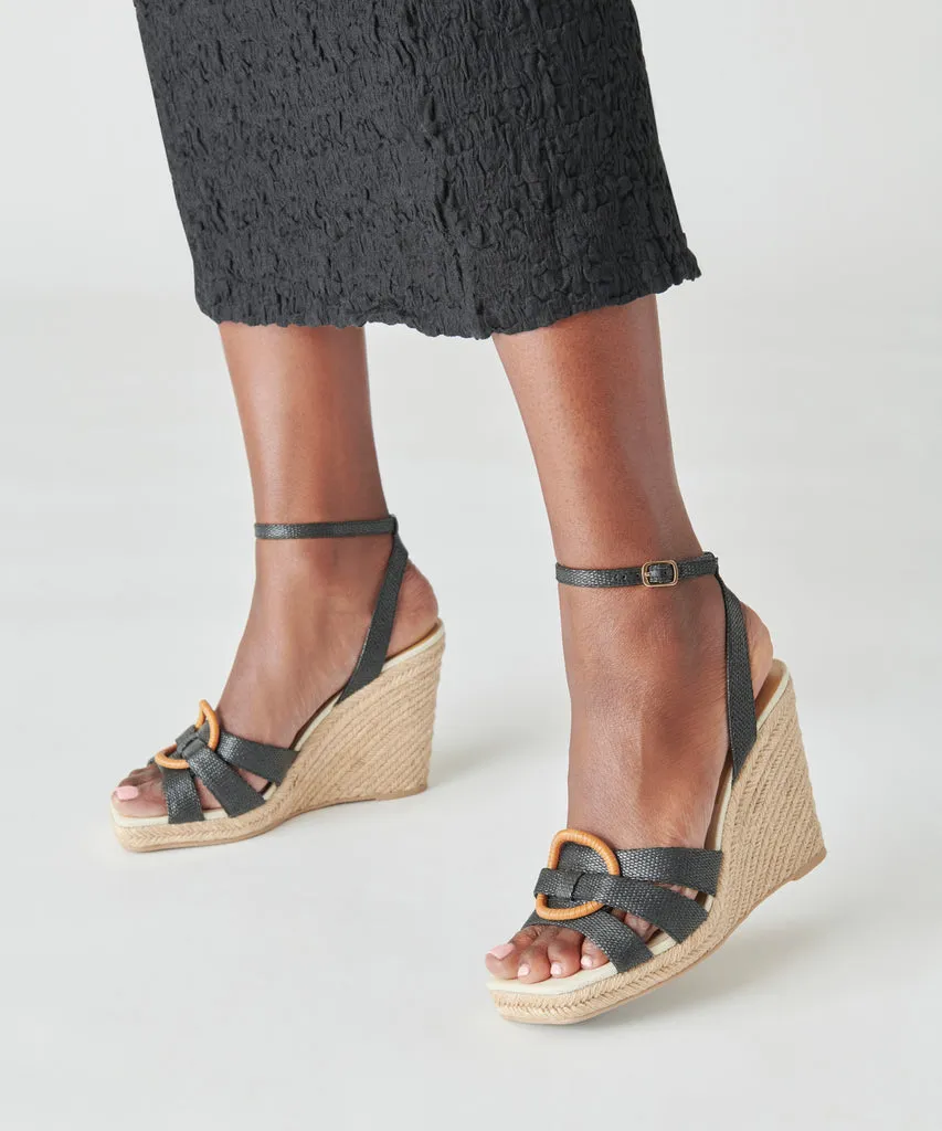 MAZE WEDGES BLACK RAFFIA– Dolce Vita 6881091027010