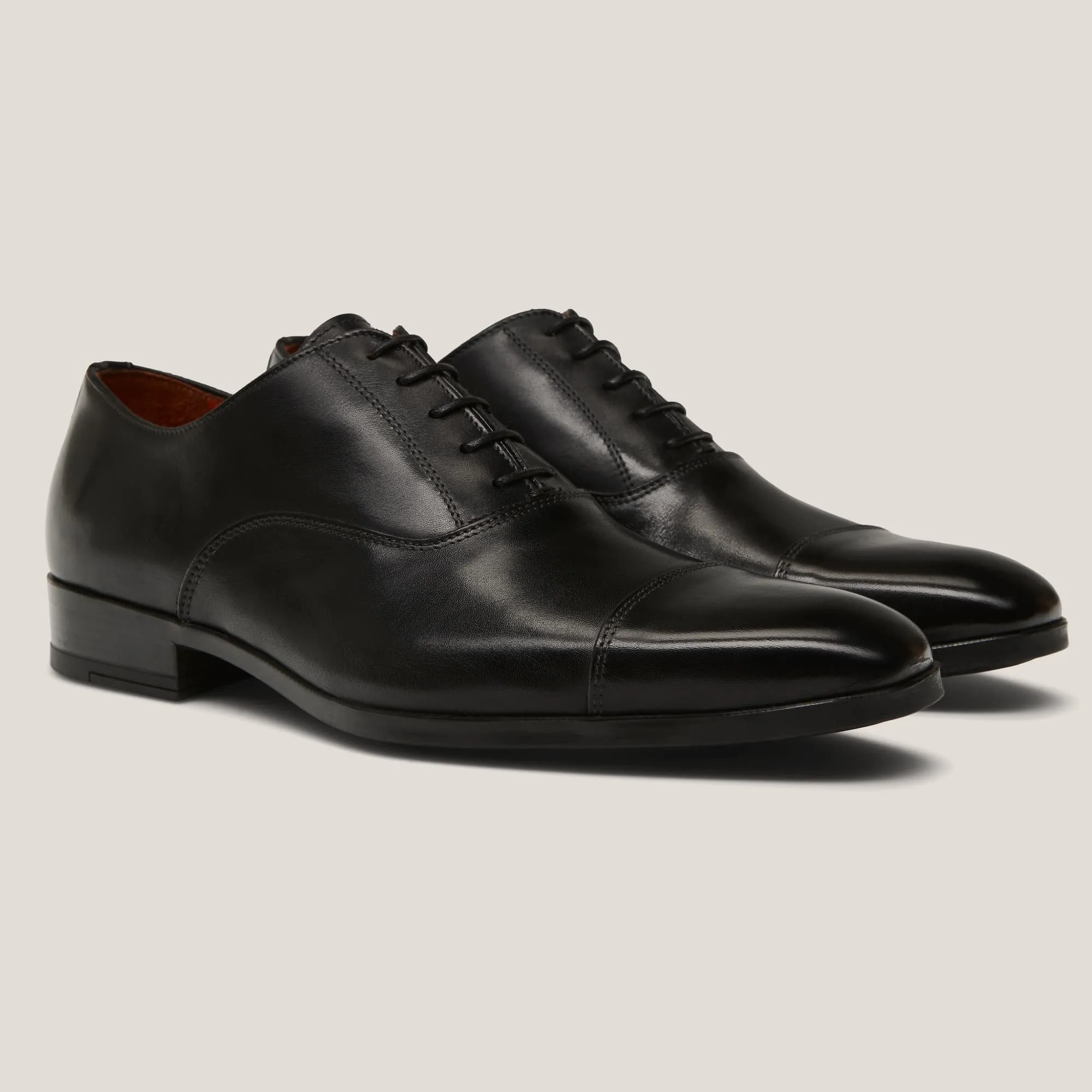 Oxford24 cap toe Black Oxfords