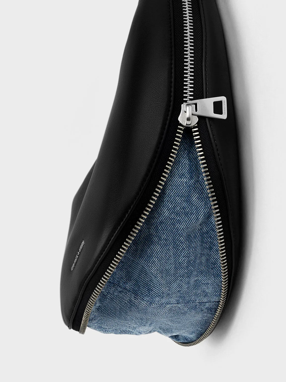 Saskia Crescent Hobo Bag - Noir