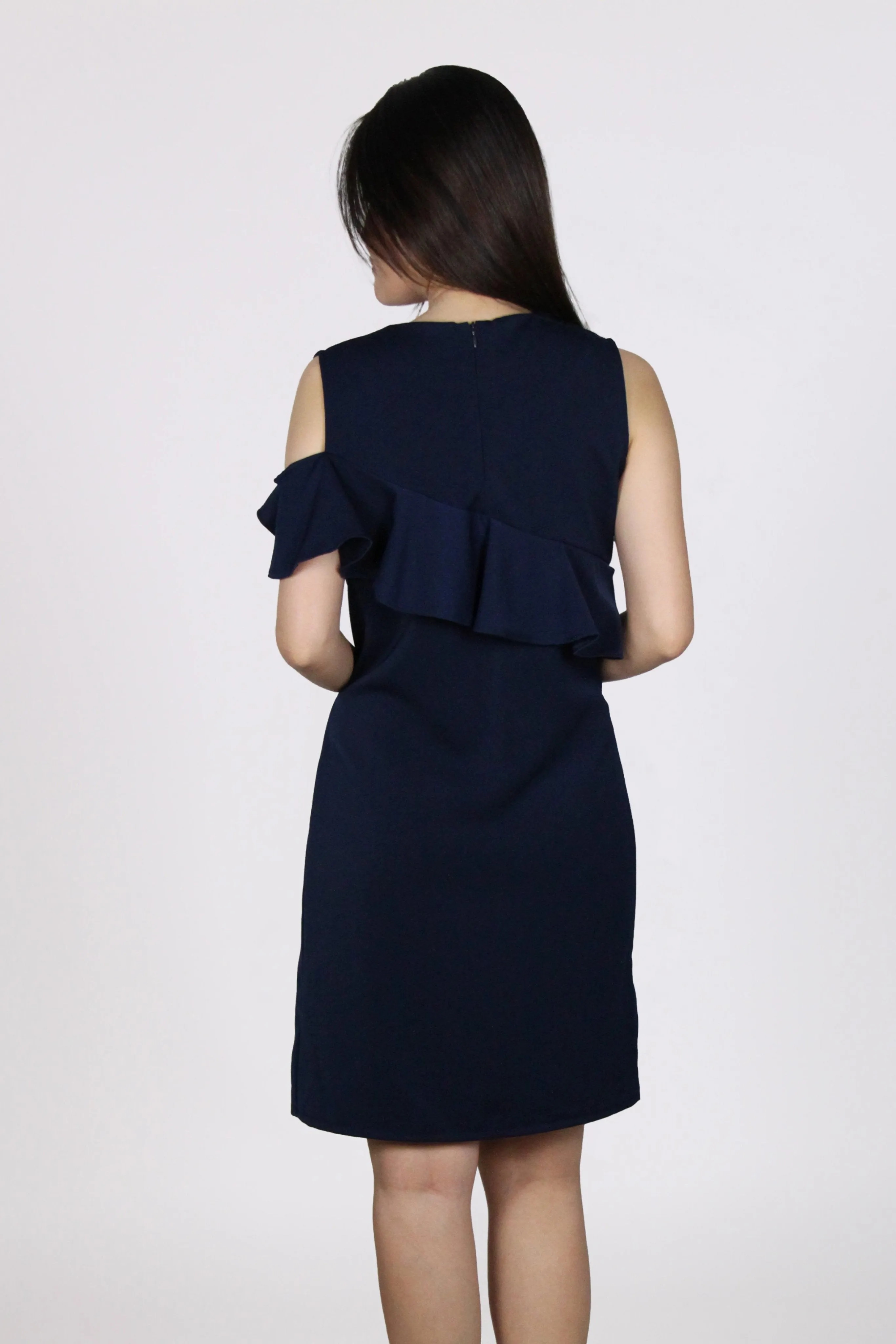 Single Cold Shoulder Ruffles Shift Dress in Navy Blue